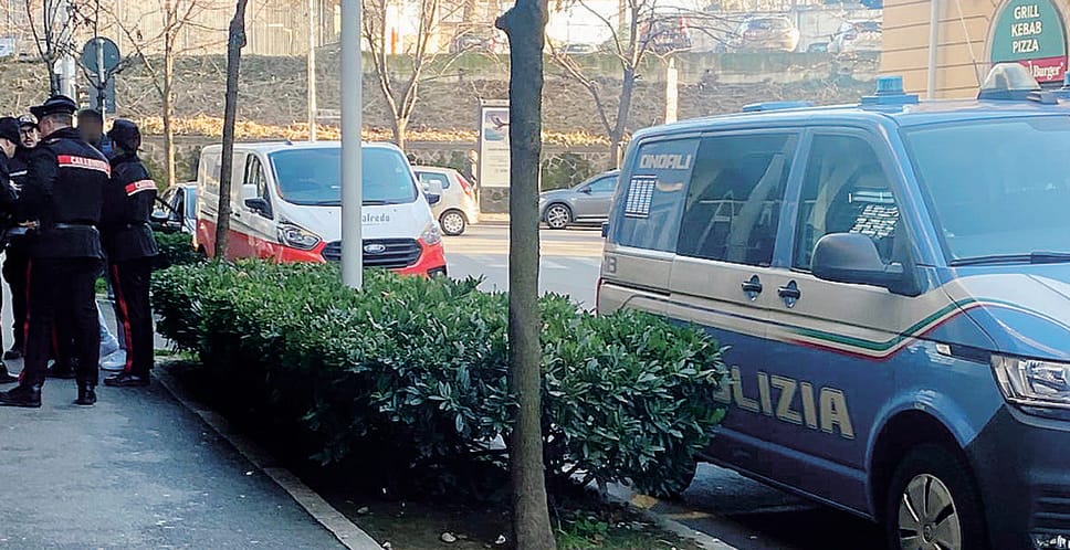 Controlli in via Paglia in una foto archivio