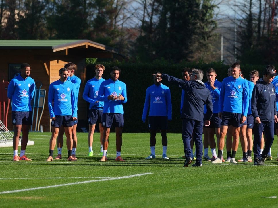 I nerazzurri attorno a Juric a Zingonia martedì 4 novembre alla vigilia della gara contro Olympique Marsiglia