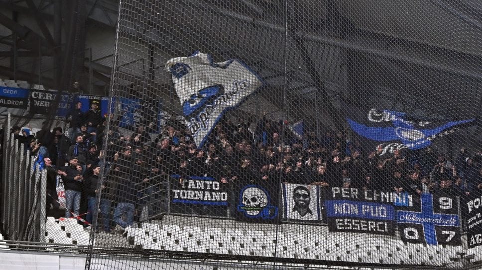 I tifosi nerazzurri nel settore ospiti dello stadio di Marsiglia