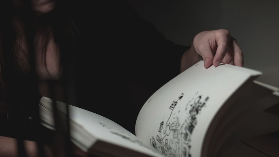 «Book is a Book is a Book», installazione teatrale immersiva