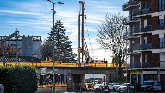 Treno per Orio e Bergamo Ponte. Rfi: «Cantieri in ritardo» Treno per Orio e Bergamo Ponte. Rfi: «Cantieri in ritardo»