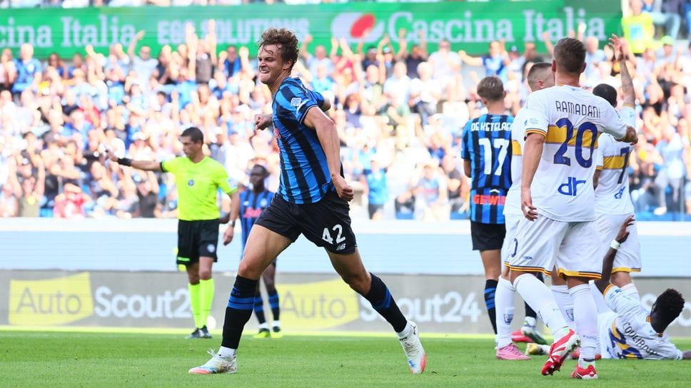 L’esultanza di Scalvini per il gol segnato contro il Lecce