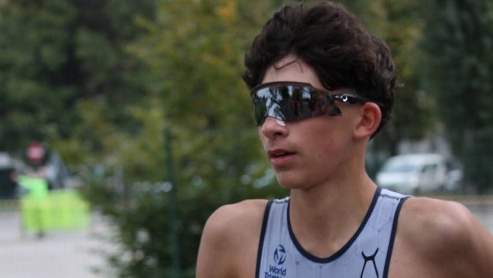 Nicholas Ruggeri in una gara di Triatlhon, il 17enne di Bolgare è morto venerdì sera a Palazzolo in uno schianto in moto.