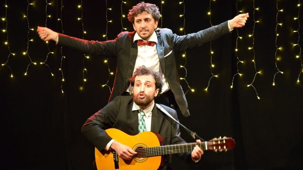 Lo spettacolo «Dandy Alighieri» di Capparella e Tamburini