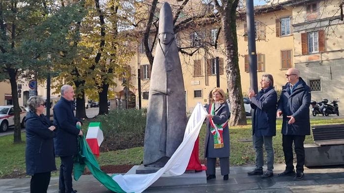 Il «Grande Cardinale» di Manzù torna a casa   Video