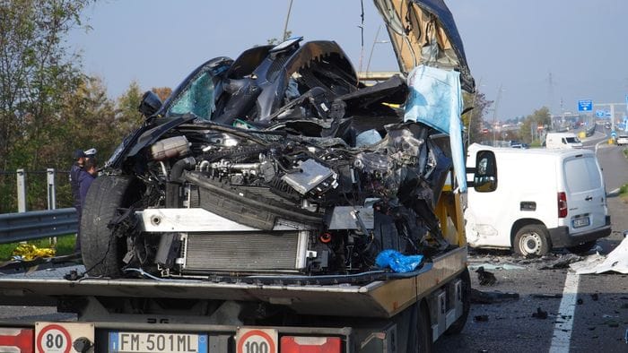 schianto di stezzano il bilancio si aggrava morto in ospedale anche il 21enne ferito video da Ecodibergamo.it schianto di stezzano il bilancio si aggrava morto in ospedale anche il 21enne ferito video