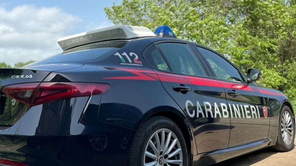 Un’auto dei carabinieri in una foto d’archivio