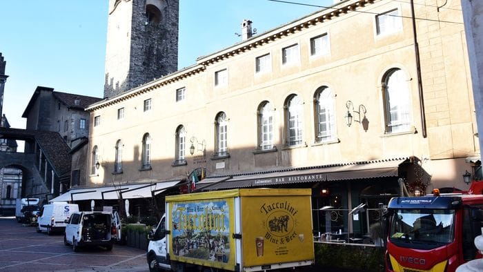 Furgoni, tramonta la Cittadella. Il Comune pensa a Colle Aperto Furgoni, tramonta la Cittadella. Il Comune pensa a Colle Aperto