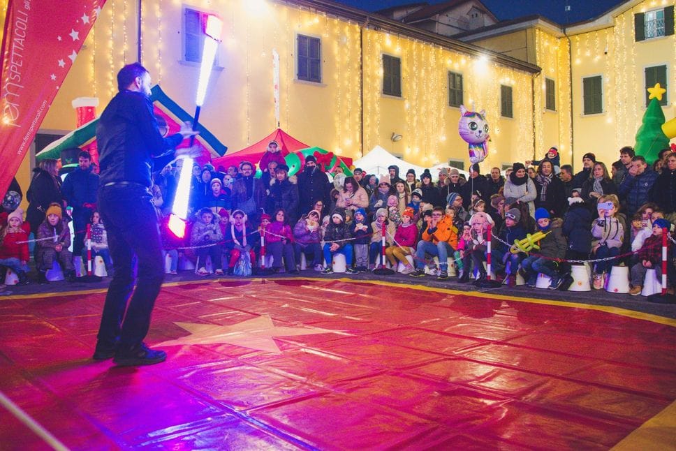 Le esibizioni di giocoleria in un momento della passata edizione della manifestazione