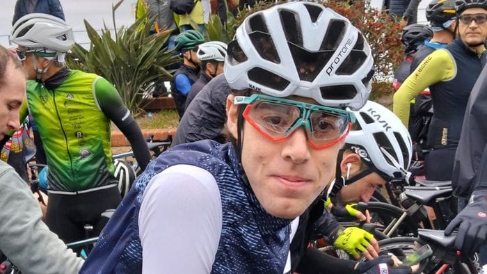 mor236 a berbenno in una gara di ciclismo l8217amore per michele si fa aiuto verso gli altri