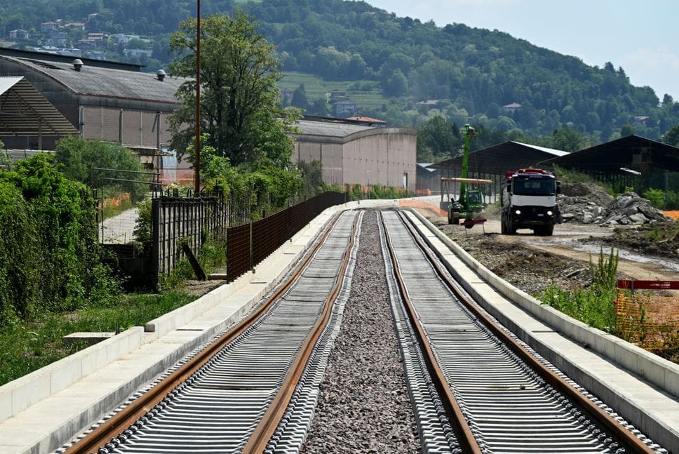 I binari della linea 2 della Teb