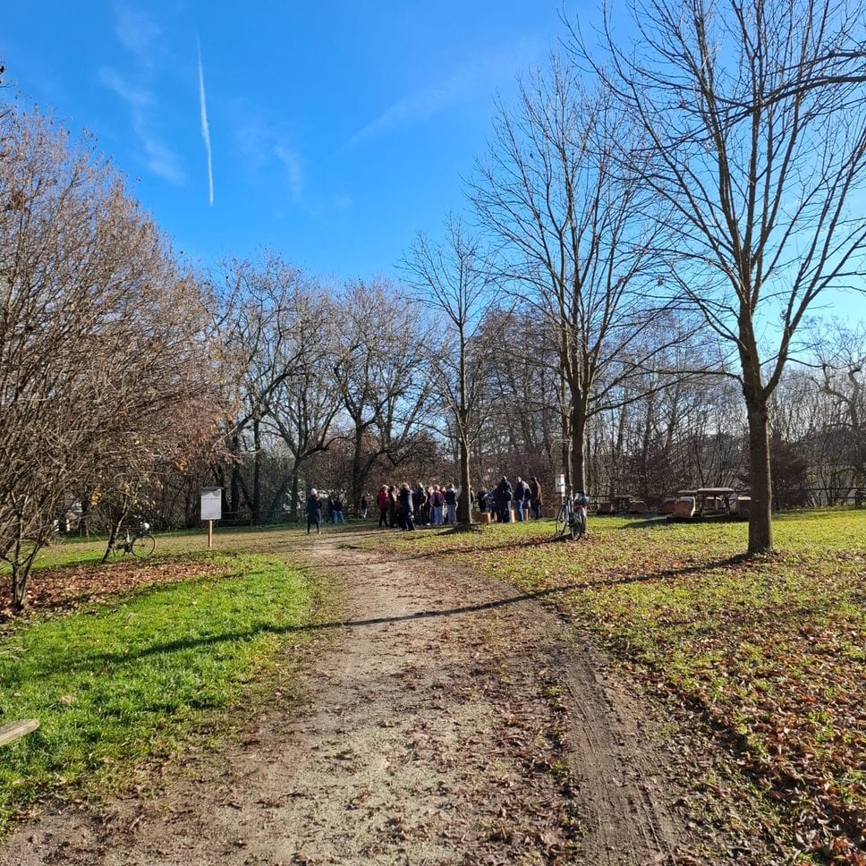 Uno spazio scolastico a cielo aperto voluto dagli alunni della Scuola Rosmini. Il primo in città