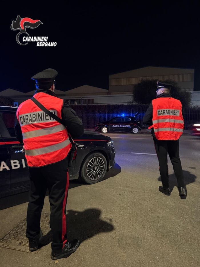 I controlli notturni dei carabinieri