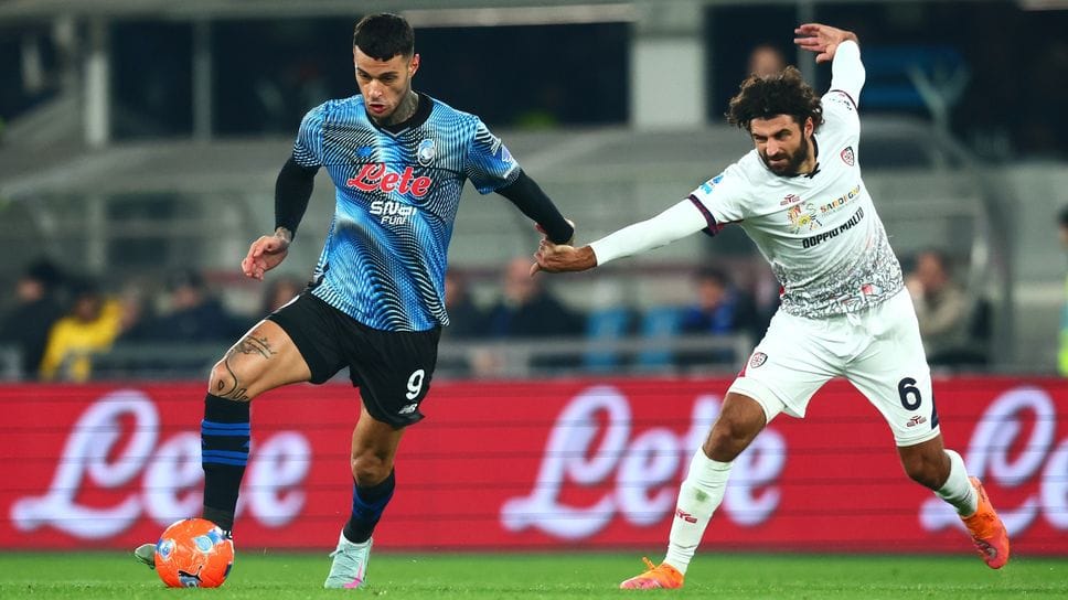 Scamacca in azione durante Atalanta-Cagliari dello scorso 13 dicembre