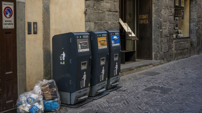 https://storage.ecodibergamo.it/media/photologue/2025/12/18/photos/cache/bergamo-il-comune-approva-il-nuovo-progetto-di-raccolta-rifiuti-e-igiene-ambien_a67bfae4-dc3e-11f0-96af-b20115507b17_1920_1080_v3_large_16_9.jpg