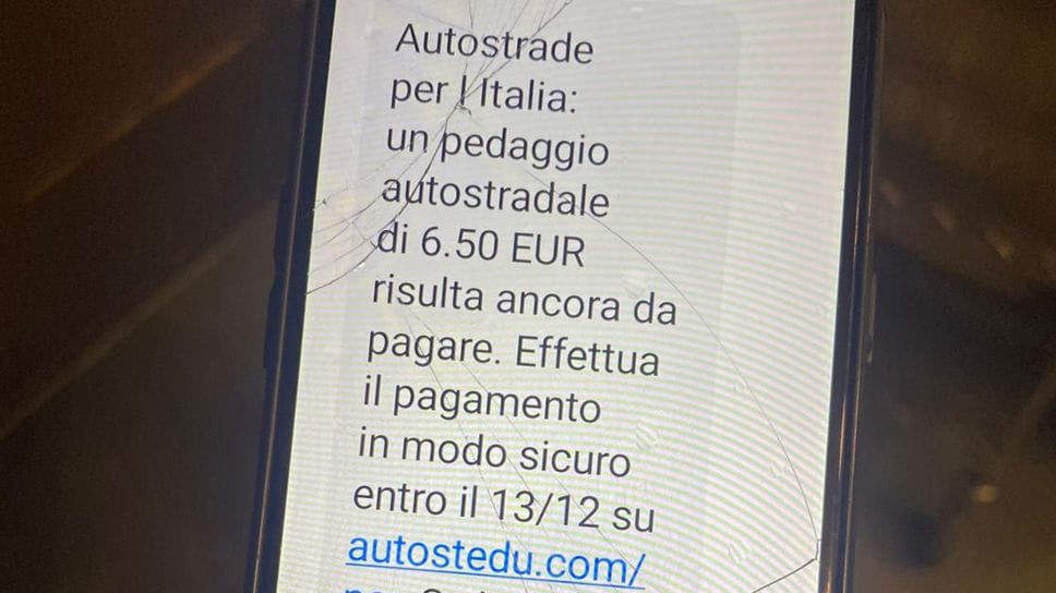 I messaggi-truffa che chiedono di pagare il mancato pedaggio