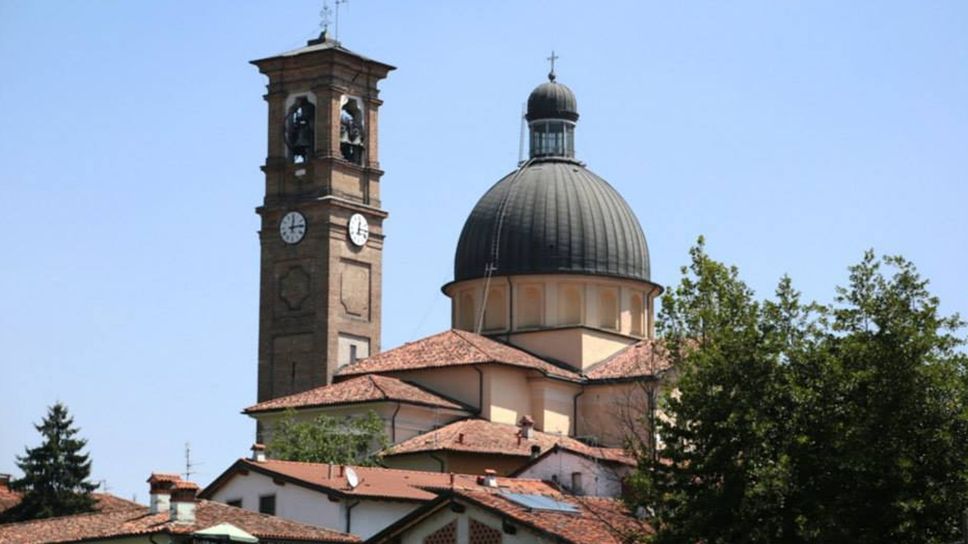 La chiesa parrocchiale di Pontirolo, oggi i funerali di Manuel Pecchenini