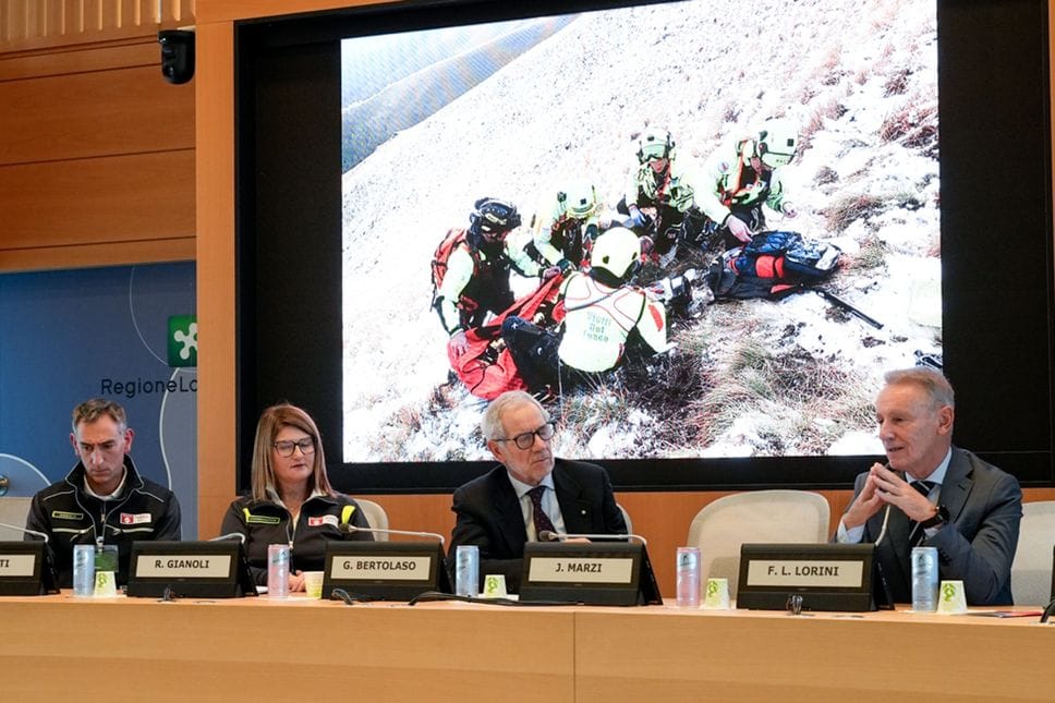 In regione Lombardia Luca Lorini, direttore del dipartimento Emergenza Urgenza del Papa Giovanni insieme all’assessore al Welfare Lombardo Guido Bertolaso