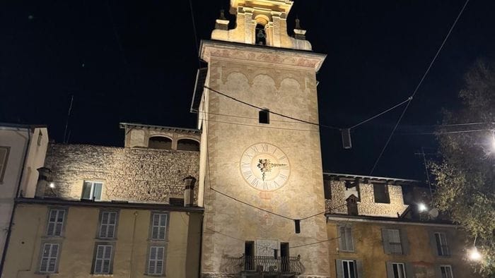 Proiettori e faretti, Piazza Mascheroni ha una nuova illuminazione