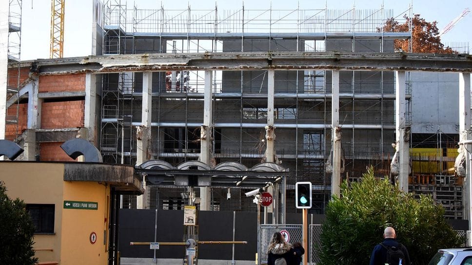 Il cantiere per la nuova Gamec, in piazzale Oberdan