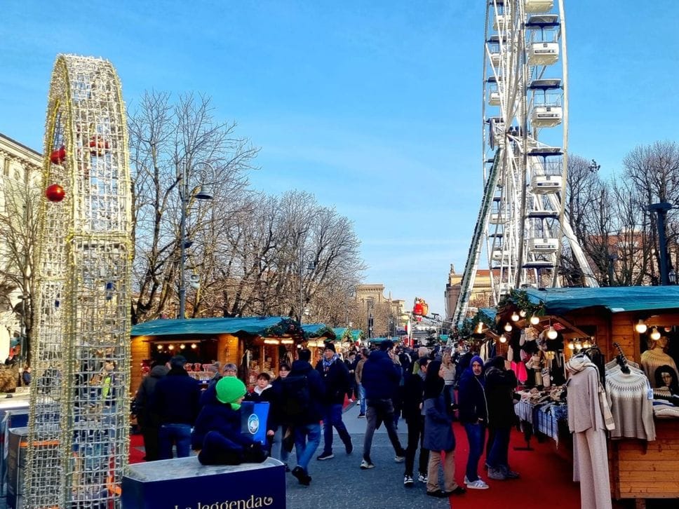 Mercatini e ruota panoramica