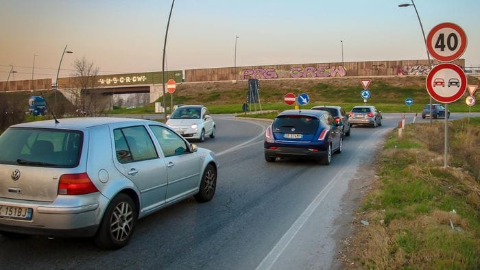 dalla bassa al capoluogo due ore perse al giorno