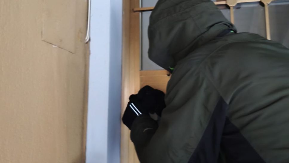 Nel periodo natalizio si concentrano la maggior parte dei furti in casa di tutto l’anno, abbiamo stilato un breve decalogo per diminuire il rischio di una visita indesiderata