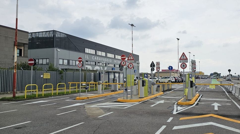 L’ingresso dell’aeroporto di Orio