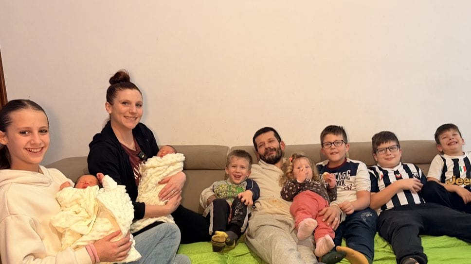 La famiglia Morotti al completo con i due ultimi arrivati