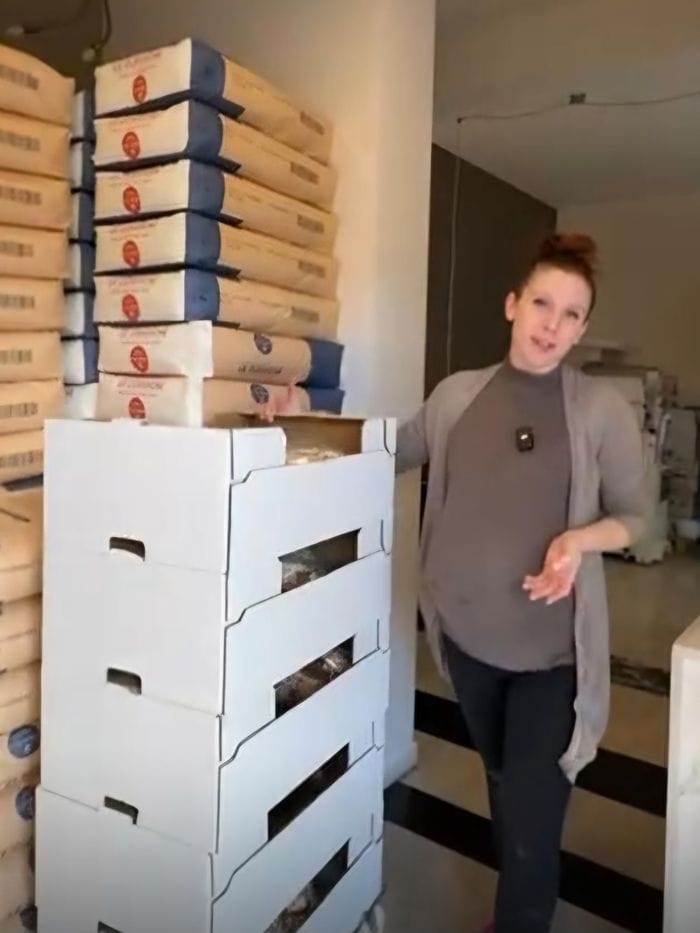 Nicole Gambirasio in pasticceria