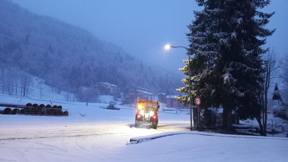 Si puliscono le strade a Lizzola