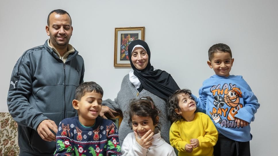 Alì e Tahreer, 32 anni entrambi, con i figli Mohamed, Mayar, Bushra e Hamza, sono ospiti delle suore a Comonte