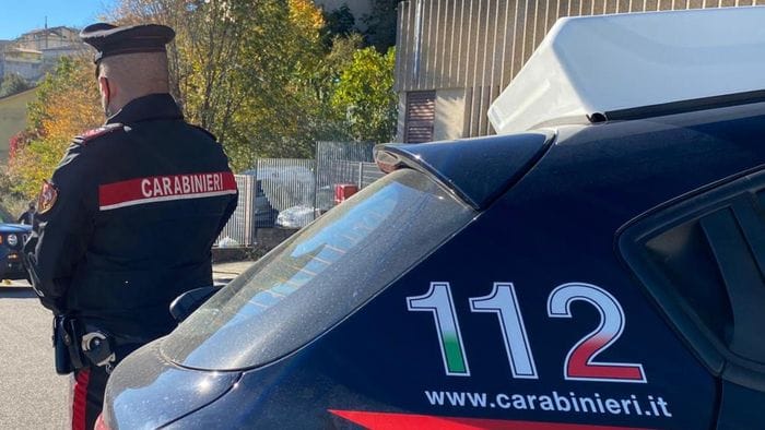 liti a treviolo e romano tre feriti intervengono i carabinieri trovato un coltello