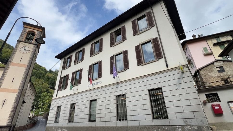 Il comune e la chiesa di Ornica