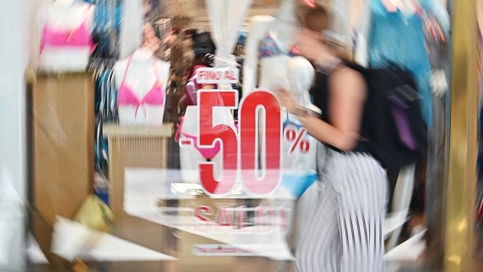 A Bergamo e in Lombardia saldi in anticipo: al via da sabato 3 gennaio