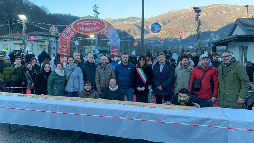 La presentazione della maxi baguette con la Nutella