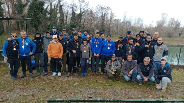 I partecipanti dell’ultimo atto dei Campionati provinciali per coppie trota lago al lago Nettuno di Romano