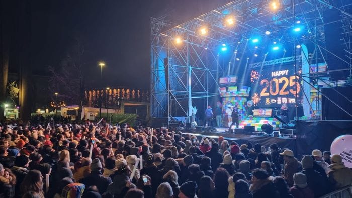 capodanno a bergamo sold out a piazzale degli alpini gli eventi