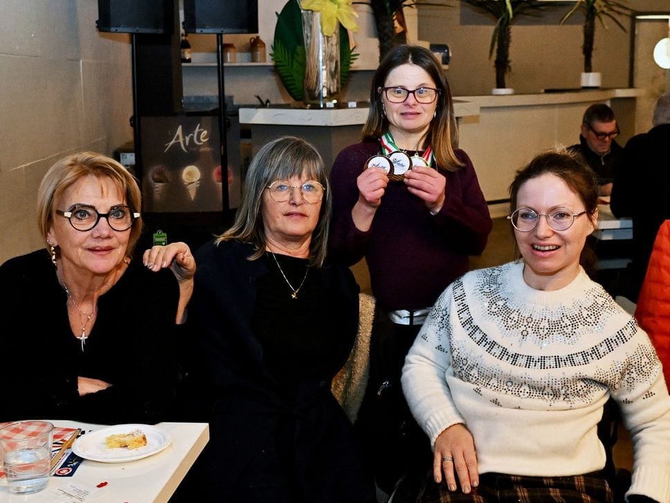 Da destra Katiuscia Paninforni e Barbara Zanchi con le loro mamme