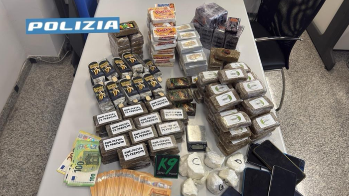 Brembate, in casa 20 chili di hashish: arrestato in flagranza