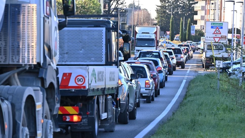 Traffico sulla statale della Valle Brembana