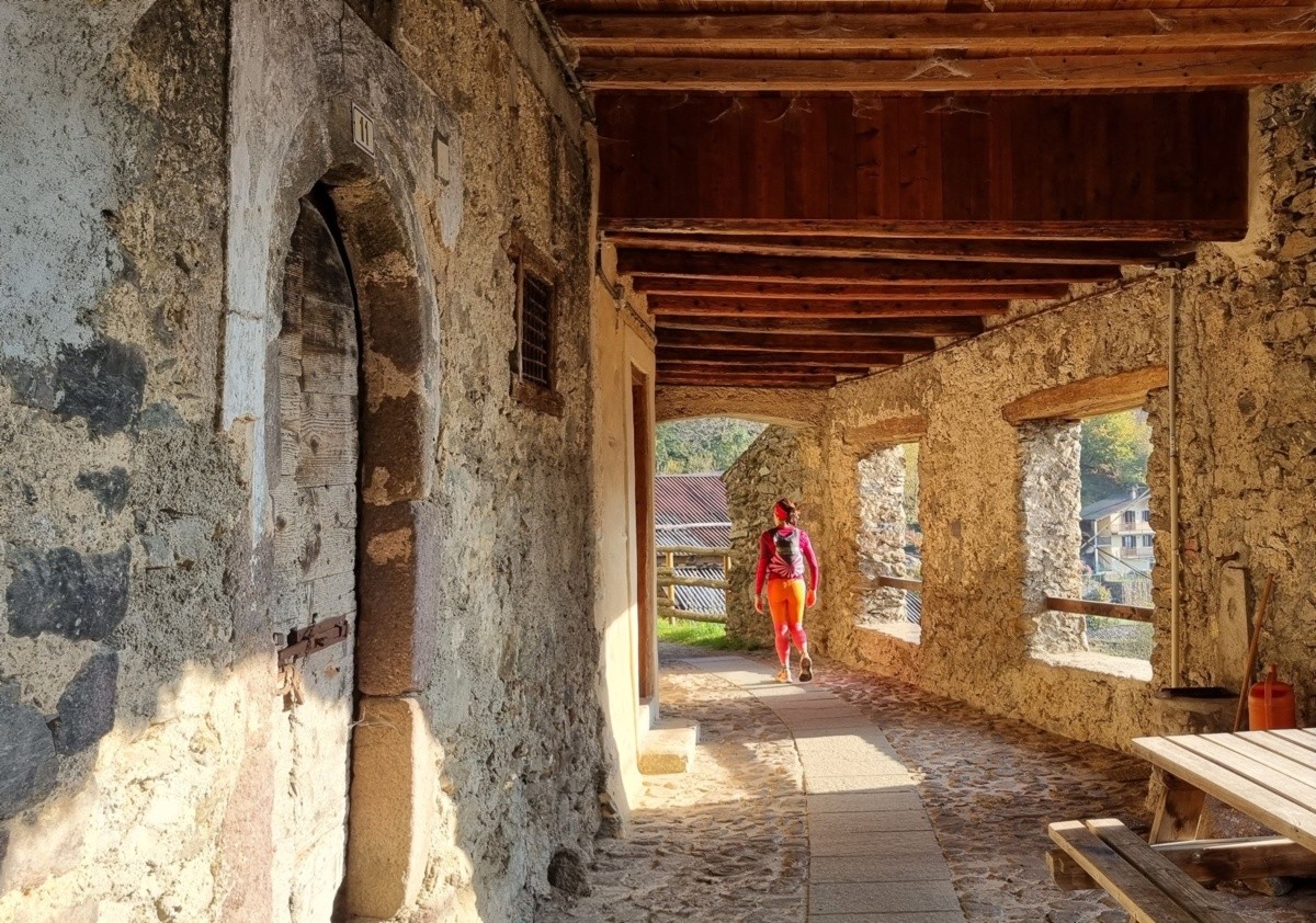 La via porticata di Cantello