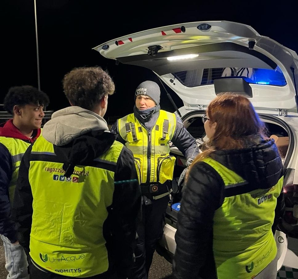 Ragazzi On the Road a Clusone con la polizia locale