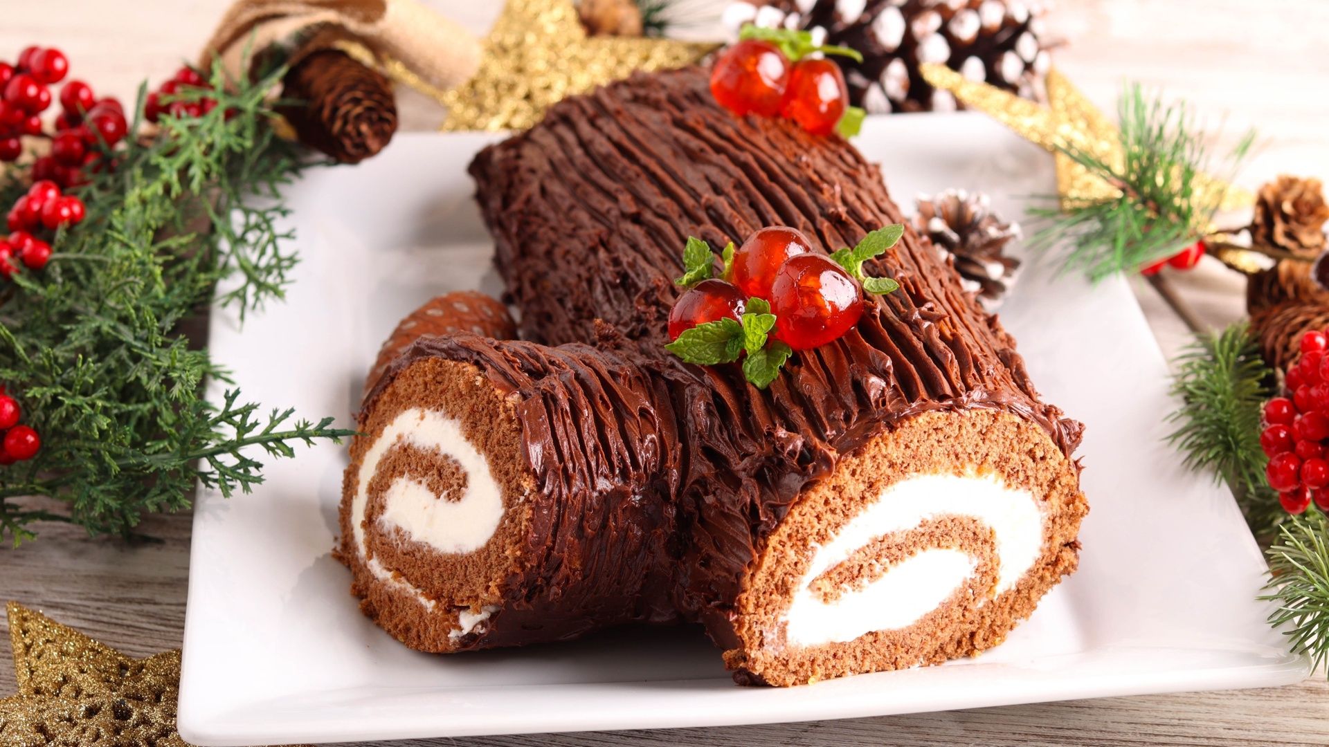 Perché nei giorni di festa mangiamo il tronchetto di Natale? Perché nei giorni di festa mangiamo il tronchetto di Natale?