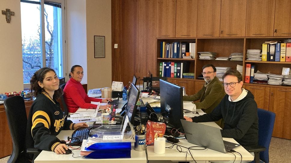 Il personale dell’ufficio abbonamenti de L’Eco di Bergamo, al secondo piano di viale Papa Giovanni 118