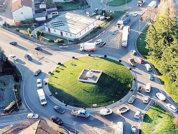 Auto in coda in Val Cavallina