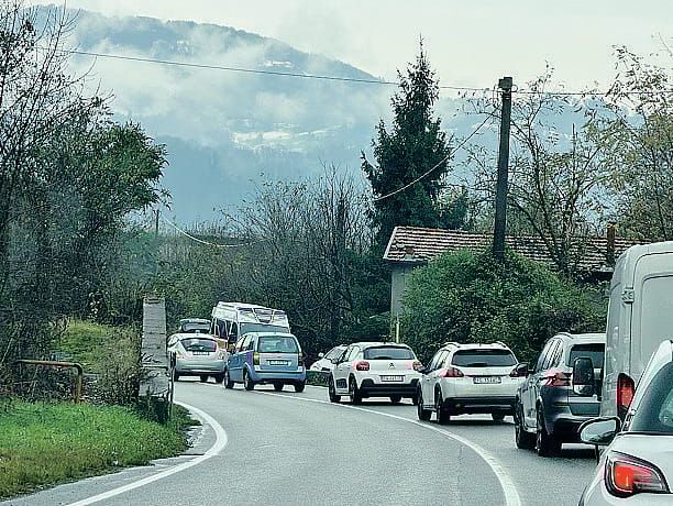 Traffico in Val Serina