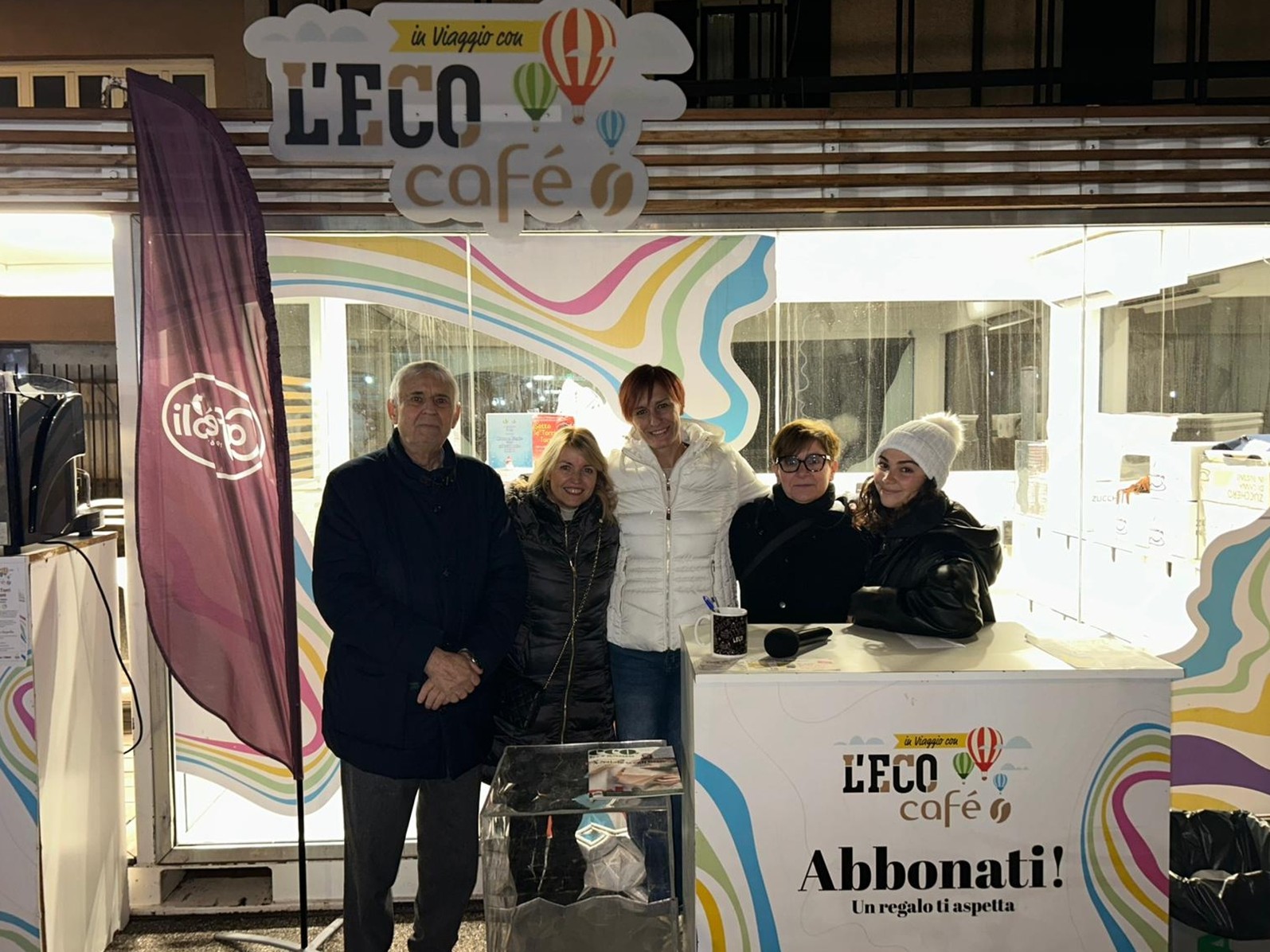 Da sinistra l’Assessore alla Cultura Silvano Ravasio, la Sindaca Alessandra Locatelli, Eleonora Capelli di Bergamo TV, Grazia Bombarda della Proloco Mapello e Roberta Cardone de L’Eco café.