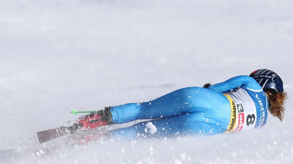 La caduta di Sofia Goggia nel gigante dei Mondiali di Saalbach La caduta di Sofia Goggia nel gigante dei Mondiali di Saalbach
