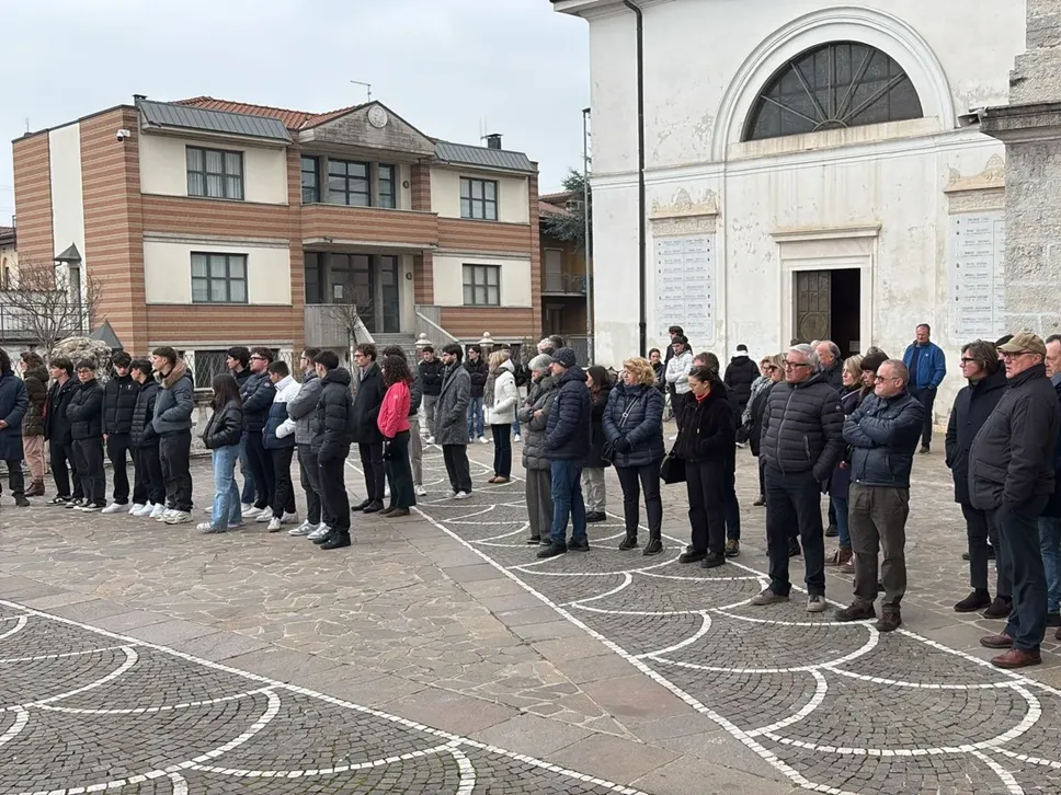 L’attesa del feretro
